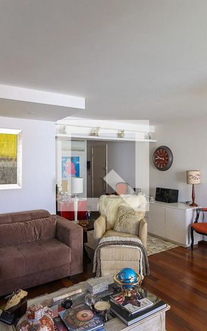 Apartamento à venda com 135m², 2 quartos e 2 vagas Apartamento à venda com 135m², 2 quartos e 2 vagasSala