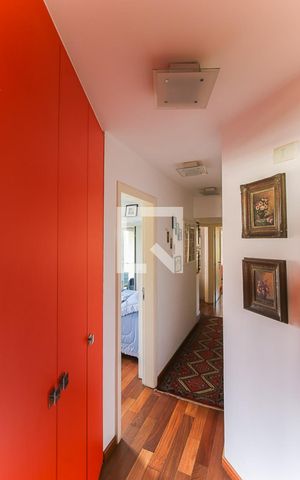 Apartamento à venda com 135m², 2 quartos e 2 vagas Apartamento à venda com 135m², 2 quartos e 2 vagasCorredor