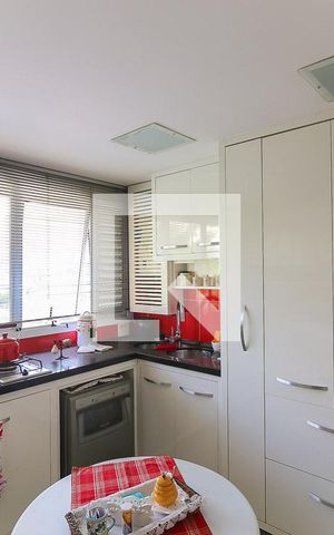 Apartamento à venda com 135m², 2 quartos e 2 vagas Apartamento à venda com 135m², 2 quartos e 2 vagasCozinha