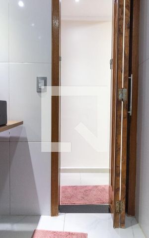 Apartamento à venda com 72m², 3 quartos e 1 vaga Apartamento à venda com 72m², 3 quartos e 1 vagaBanheiro Social