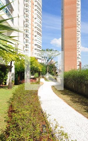 Apartamento à venda com 200m², 3 quartos e 3 vagasPista de Caminhada