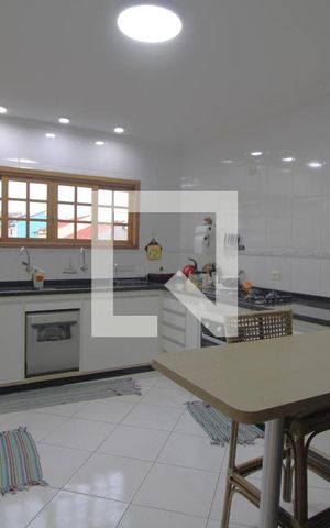Casa à venda com 125m², 3 quartos e 2 vagasCozinha