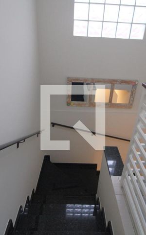 Casa à venda com 125m², 3 quartos e 2 vagasEscada