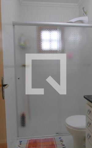 Casa à venda com 125m², 3 quartos e 2 vagasBanheiro da suíte