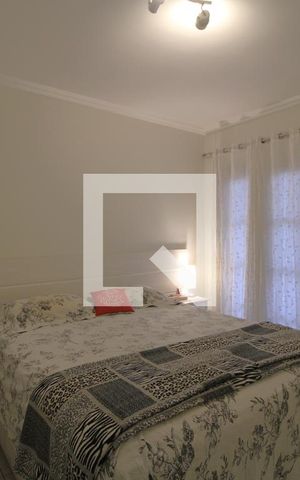 Casa à venda com 125m², 3 quartos e 2 vagasSuíte