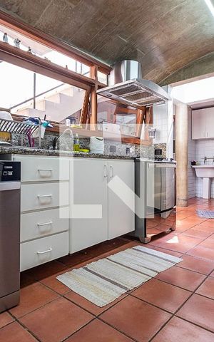 Casa à venda com 180m², 3 quartos e 2 vagas Casa à venda com 180m², 3 quartos e 2 vagasCozinha