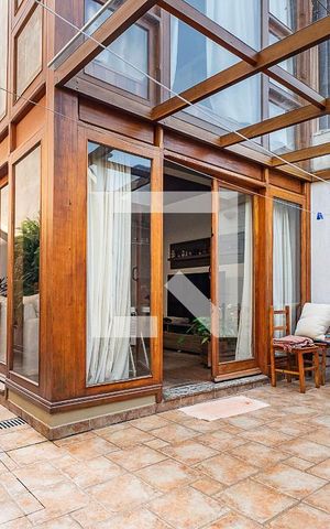 Casa à venda com 180m², 3 quartos e 2 vagas Casa à venda com 180m², 3 quartos e 2 vagasQuintal