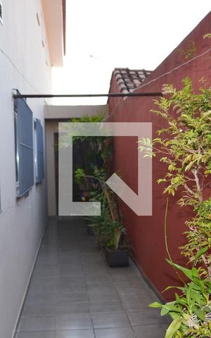 Casa à venda com 200m², 3 quartos e 2 vagas Casa à venda com 200m², 3 quartos e 2 vagasQuintal