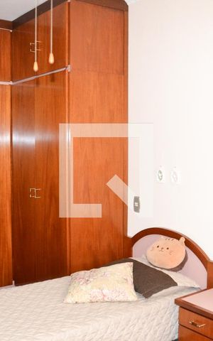 Casa à venda com 200m², 3 quartos e 2 vagas Casa à venda com 200m², 3 quartos e 2 vagasQuarto 2