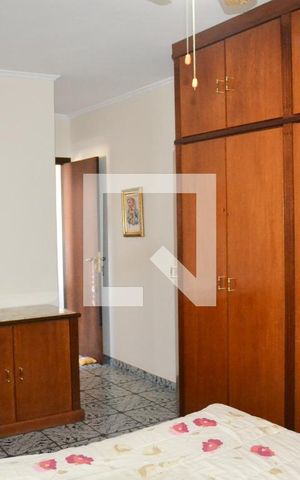 Casa à venda com 200m², 3 quartos e 2 vagas Casa à venda com 200m², 3 quartos e 2 vagasQuarto 3