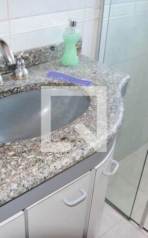 Casa à venda com 200m², 3 quartos e 2 vagas Casa à venda com 200m², 3 quartos e 2 vagasQuarto 3