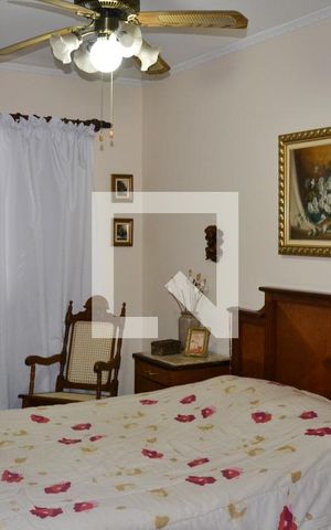 Casa à venda com 200m², 3 quartos e 2 vagas Casa à venda com 200m², 3 quartos e 2 vagasQuarto 3