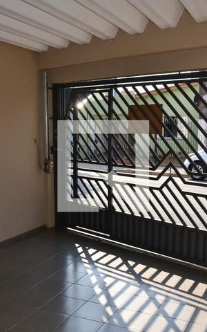 Casa à venda com 200m², 3 quartos e 2 vagas Casa à venda com 200m², 3 quartos e 2 vagasGaragem