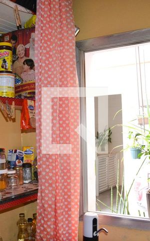 Casa à venda com 200m², 3 quartos e 2 vagas Casa à venda com 200m², 3 quartos e 2 vagasDespensa