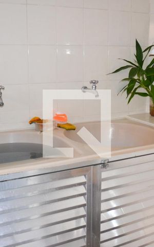 Casa à venda com 200m², 3 quartos e 2 vagas Casa à venda com 200m², 3 quartos e 2 vagasÁrea de Serviço