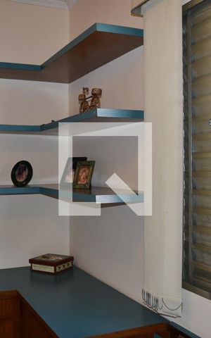 Casa à venda com 200m², 3 quartos e 2 vagas Casa à venda com 200m², 3 quartos e 2 vagasQuarto 1