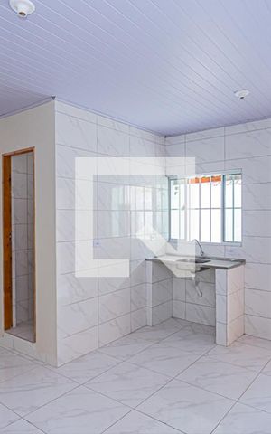Casa para alugar com 56m², 2 quartos e sem vaga Casa para alugar com 56m², 2 quartos e sem vagaCozinha