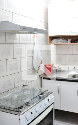 Casa à venda com 200m², 2 quartos e 2 vagas Casa à venda com 200m², 2 quartos e 2 vagasCozinha
