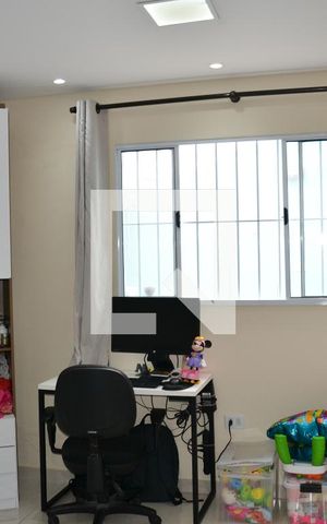 Casa à venda com 200m², 2 quartos e 2 vagas Casa à venda com 200m², 2 quartos e 2 vagasEdicula