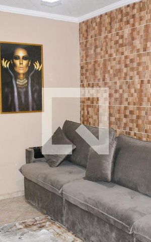 Casa à venda com 200m², 2 quartos e 2 vagas Casa à venda com 200m², 2 quartos e 2 vagasSala