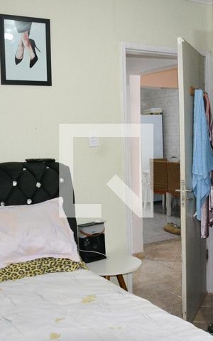 Casa à venda com 200m², 2 quartos e 2 vagas Casa à venda com 200m², 2 quartos e 2 vagasQuarto 2