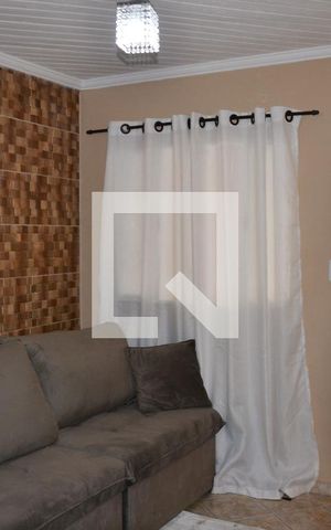 Casa à venda com 200m², 2 quartos e 2 vagas Casa à venda com 200m², 2 quartos e 2 vagasSala