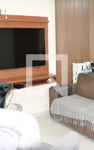 Casa à venda com 200m², 2 quartos e 2 vagas Casa à venda com 200m², 2 quartos e 2 vagasEdicula