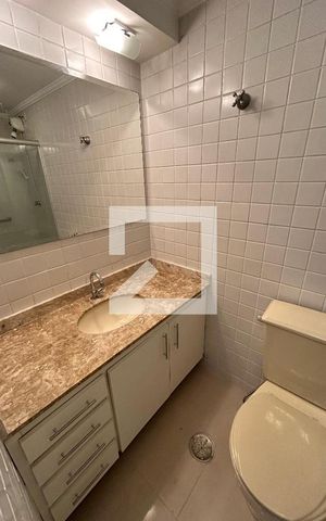 Apartamento à venda com 58m², 2 quartos e 1 vaga Apartamento à venda com 58m², 2 quartos e 1 vagaBanheiro