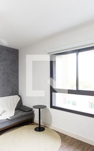 Studio para alugar com 32m², 1 quarto e 1 vaga Studio para alugar com 32m², 1 quarto e 1 vagaStudio