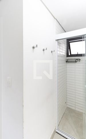 Studio para alugar com 32m², 1 quarto e 1 vaga Studio para alugar com 32m², 1 quarto e 1 vagaBanheiro