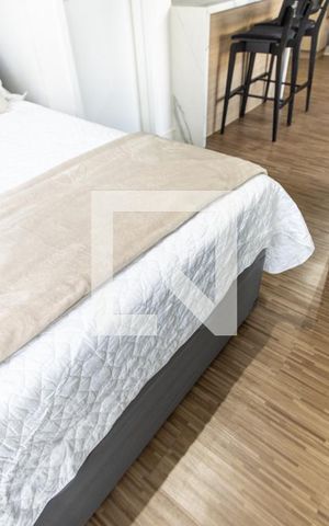 Studio para alugar com 32m², 1 quarto e 1 vaga Studio para alugar com 32m², 1 quarto e 1 vagaStudio
