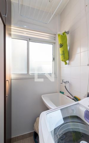 Apartamento à venda com 57m², 2 quartos e 1 vagaÁrea de Serviço