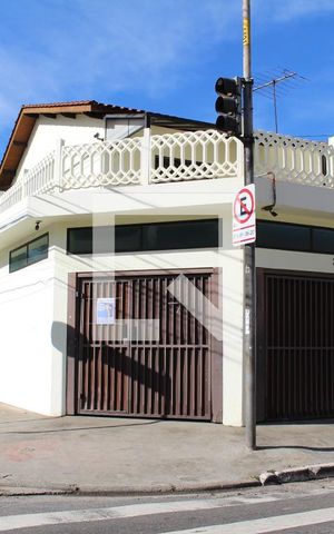 Casa para alugar com 141m², 3 quartos e 2 vagasÁrea externa