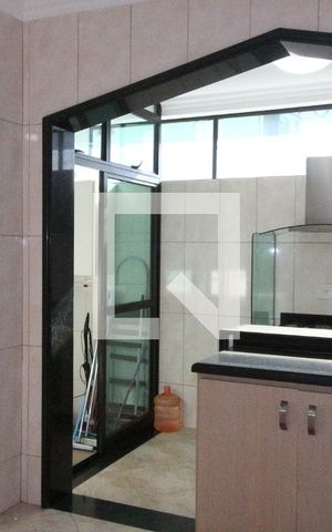 Casa para alugar com 141m², 3 quartos e 2 vagas Casa para alugar com 141m², 3 quartos e 2 vagasCozinha