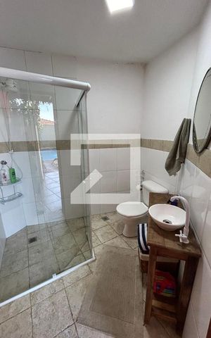 Casa para alugar com 320m², 5 quartos e 3 vagas Casa para alugar com 320m², 5 quartos e 3 vagasBanheiro da area comum