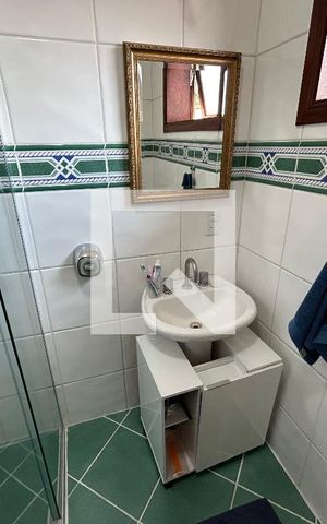 Casa para alugar com 320m², 5 quartos e 3 vagas Casa para alugar com 320m², 5 quartos e 3 vagasBanheiro da Suíte 1