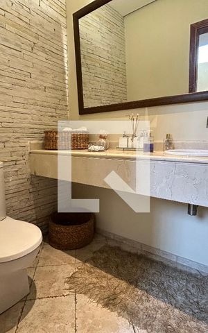 Casa para alugar com 320m², 5 quartos e 3 vagas Casa para alugar com 320m², 5 quartos e 3 vagasLavabo