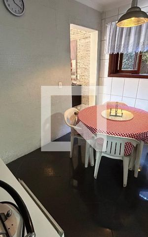 Casa para alugar com 320m², 5 quartos e 3 vagas Casa para alugar com 320m², 5 quartos e 3 vagasCozinha