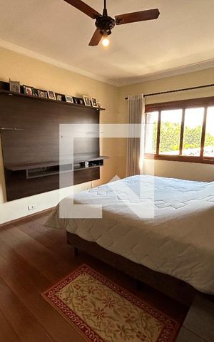 Casa para alugar com 320m², 5 quartos e 3 vagas Casa para alugar com 320m², 5 quartos e 3 vagasSuite 2