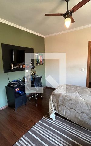 Casa para alugar com 320m², 5 quartos e 3 vagas Casa para alugar com 320m², 5 quartos e 3 vagasSuite 1