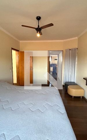 Casa para alugar com 320m², 5 quartos e 3 vagas Casa para alugar com 320m², 5 quartos e 3 vagasSuite 2