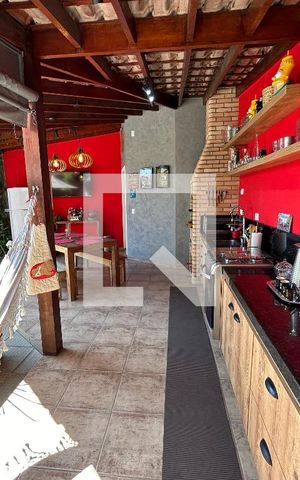 Casa para alugar com 320m², 5 quartos e 3 vagas Casa para alugar com 320m², 5 quartos e 3 vagasÁrea comum