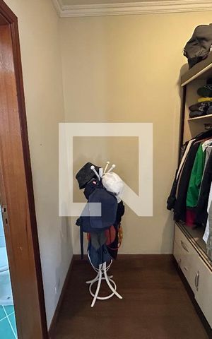 Casa para alugar com 320m², 5 quartos e 3 vagas Casa para alugar com 320m², 5 quartos e 3 vagasBanheiro / closet da suite 1