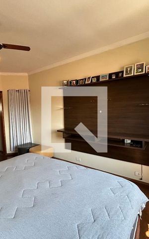 Casa para alugar com 320m², 5 quartos e 3 vagas Casa para alugar com 320m², 5 quartos e 3 vagasSuite 2