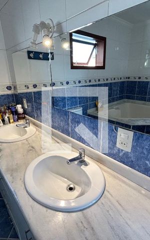 Casa para alugar com 320m², 5 quartos e 3 vagas Casa para alugar com 320m², 5 quartos e 3 vagasBanheiro da Suíte 2