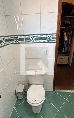 Casa para alugar com 320m², 5 quartos e 3 vagas Casa para alugar com 320m², 5 quartos e 3 vagasBanheiro da Suíte 1