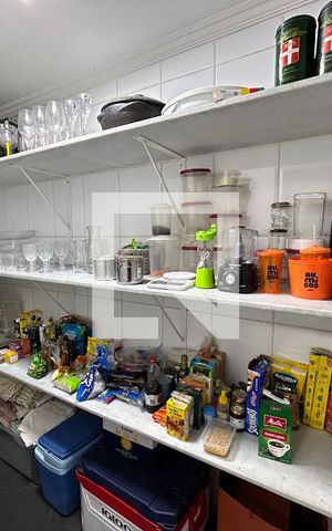 Casa para alugar com 320m², 5 quartos e 3 vagas Casa para alugar com 320m², 5 quartos e 3 vagasDespensa