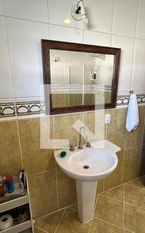 Casa para alugar com 320m², 5 quartos e 3 vagas Casa para alugar com 320m², 5 quartos e 3 vagasBanheiro 1
