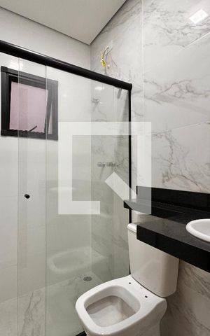 Casa à venda com 200m², 3 quartos e 4 vagas Casa à venda com 200m², 3 quartos e 4 vagasBanheiro da Suíte 1