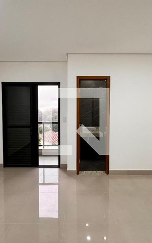 Casa à venda com 200m², 3 quartos e 4 vagas Casa à venda com 200m², 3 quartos e 4 vagasSuite 3